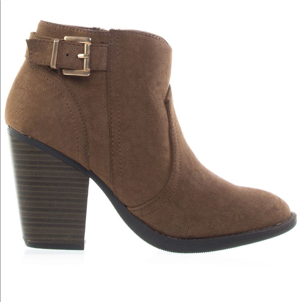Tan Chunky Heel Buckle Detail Western Ankle Bootie - Picture 2 of 5